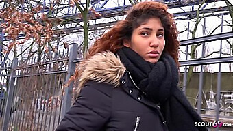 Ebony Latina Tini Durva Szexet Él Át A Pickup Castingon