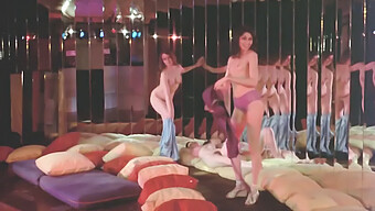 Saksikan Beth Anna Dan Danielle Dalam Film Porno Vintage Klasik