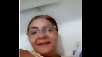 Amatérské Milfs Na Whatsapp: Fetiš Prsou